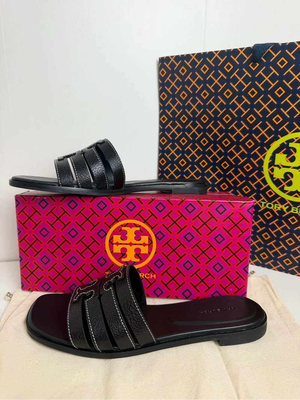 Tory Burch classic tory